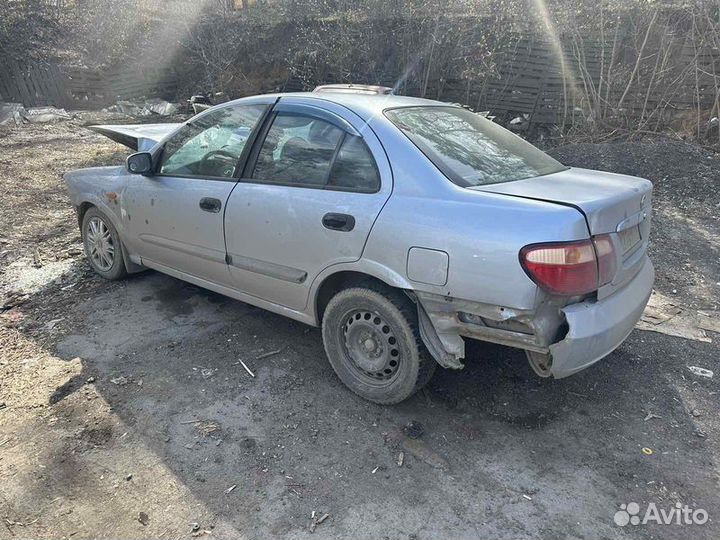 Nissan Almera (N16) II уплотнитель стекла двери