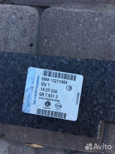 Демпфер переднего бампера Corsa-D General Motors 1