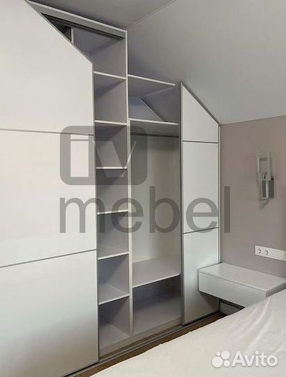 Шкаф двухстворчатый