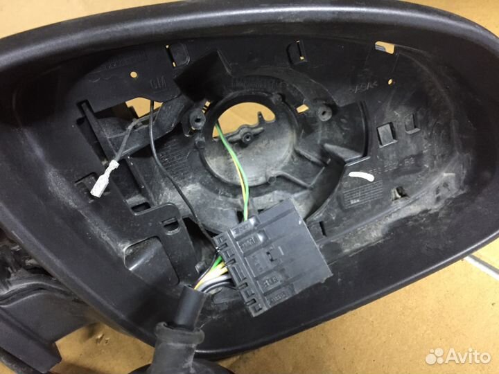 Зеркало правое Opel Astra 2013