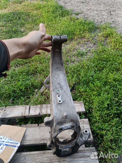 Кулак поворотный передний левый infiniti g25 g35