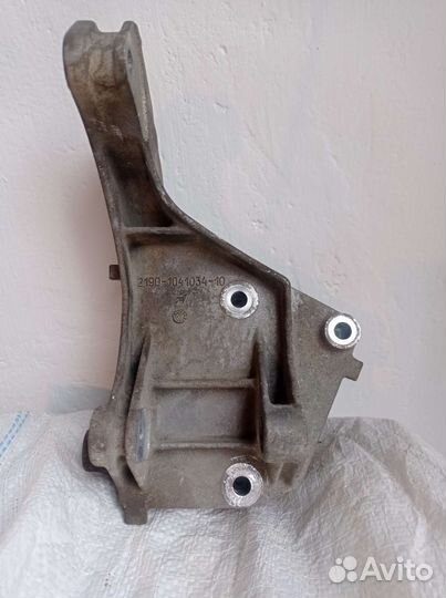 Крепление генератора granta