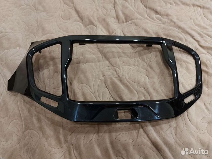 Накладка магнитолы LADA Vesta