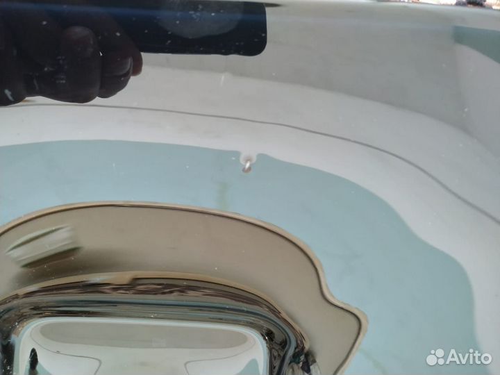 Стеклянная черная большая тарелка