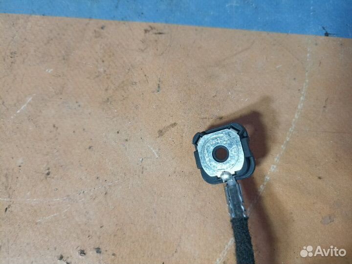 Провод антенны Renault Sandero 2 1.6 K7M812