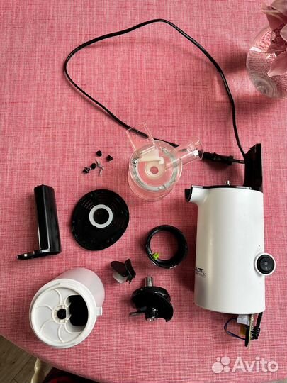 Соковыжималка на запчасти scarlett
