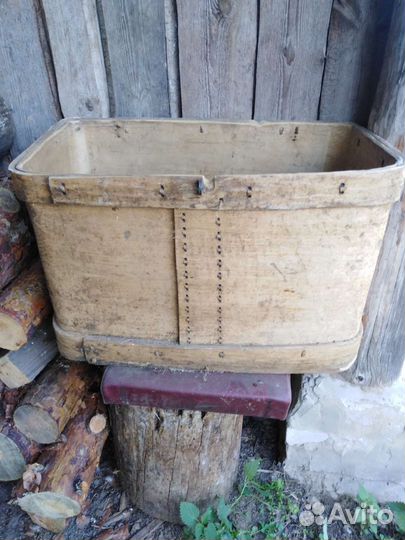 Сундук деревянный старинный