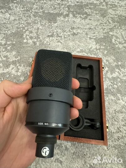 Студийный микрофон Neumann TLM 103 (Идеальный)