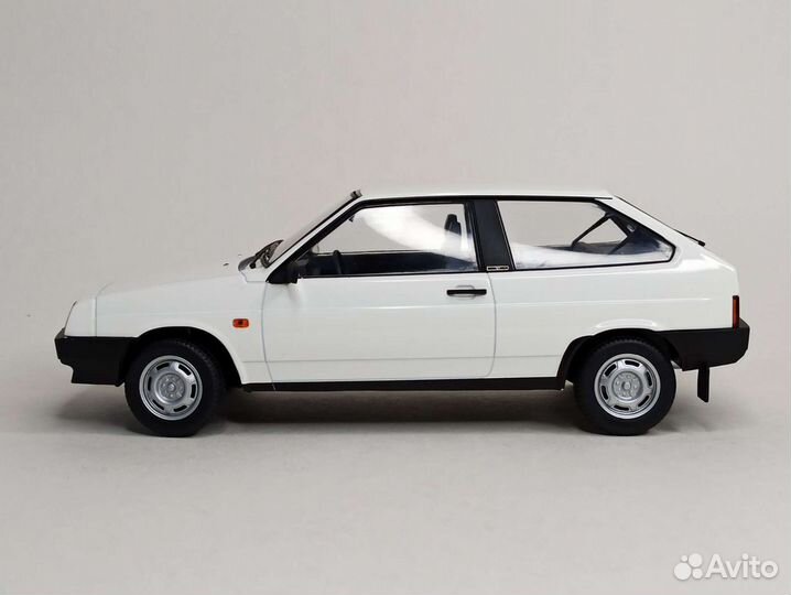 Ваз 2108 LADA Samara Белый 1:18