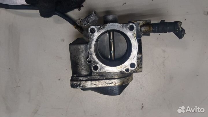 Заслонка дроссельная Volkswagen Passat 5, 2001