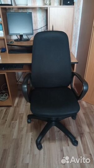 Компьютерный/письменный стол