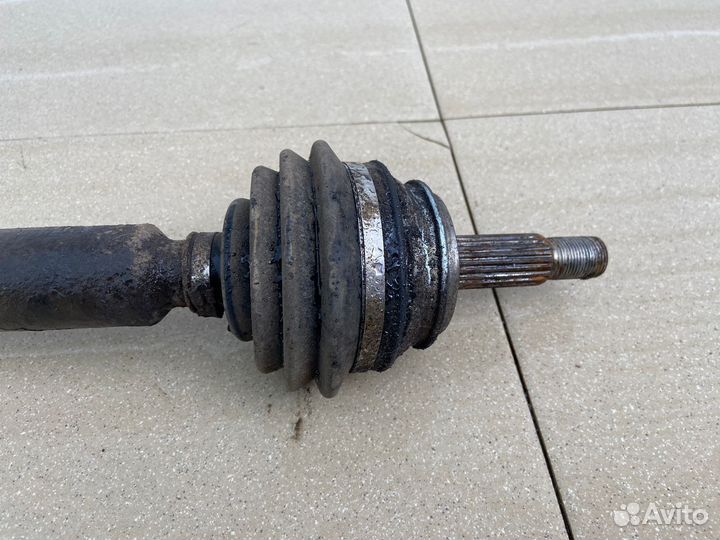 Привод передний правый Volkswagen Golf 2