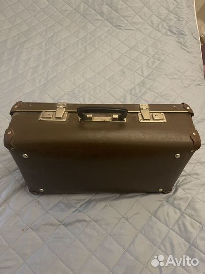 Старинный чемодан