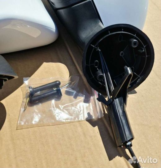 Зеркала на Logan в стиле Granta Белые