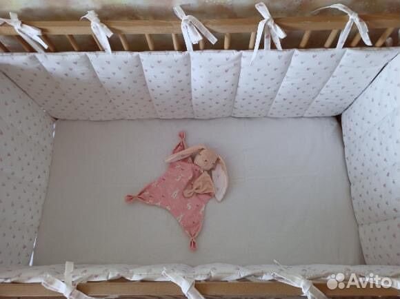 Бортики и комфортер в кроватку