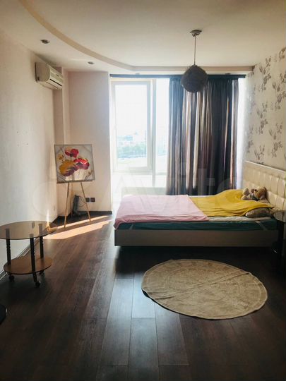 2-к. квартира, 76 м², 10/10 эт.