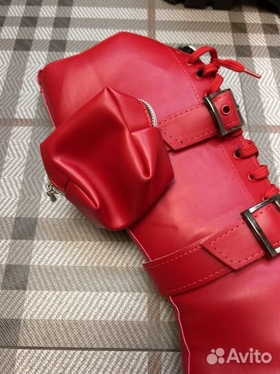 Зимние высокие сапоги с сумочкой