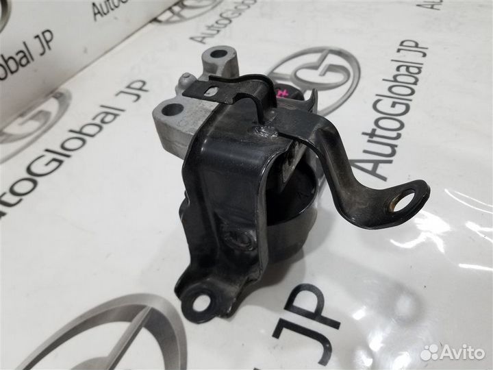 Опора двигателя правая Toyota Yaris