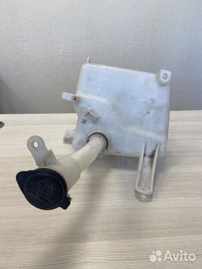 Бачок омывателя Toyota 060851-424