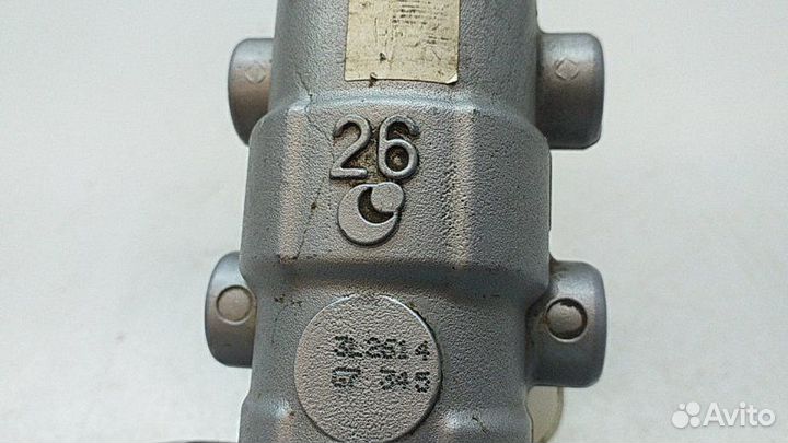 Главный тормозной цилиндр Nissan Pathfinder R52