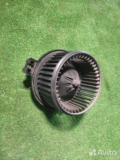 Моторчик отопителя Hyundai Solaris седан 1.6 2012