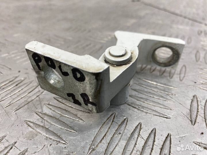 Б/У петля двери задний правый Volkswagen Polo 602