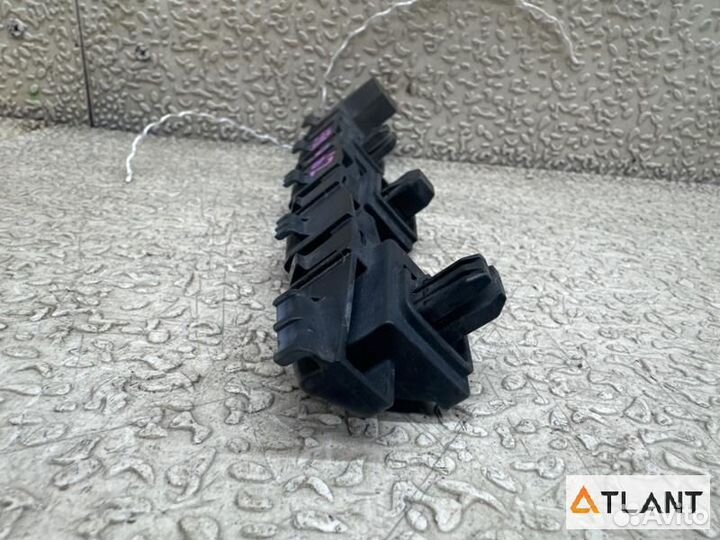 Крепеж бампера передняя правая subaru impreza