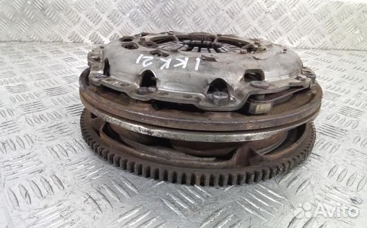 Маховик демпферный бензиновый BMW 1 E81 (1KK21TI01