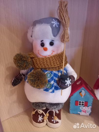 Снеговик в шапке ушанке