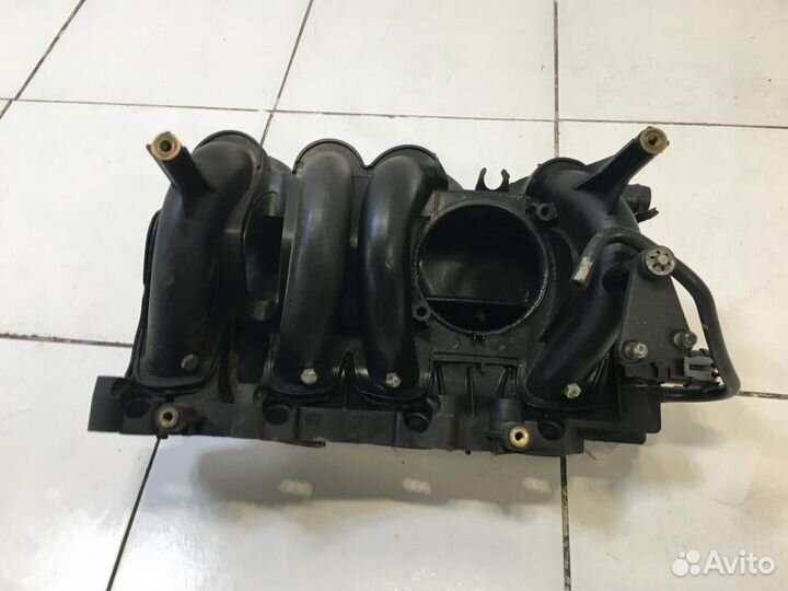 Коллектор впускной Renault Logan I (2004—2009)