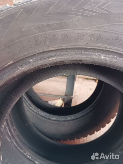 Nokian Tyres Hakkapeliitta 4 215/60 R16