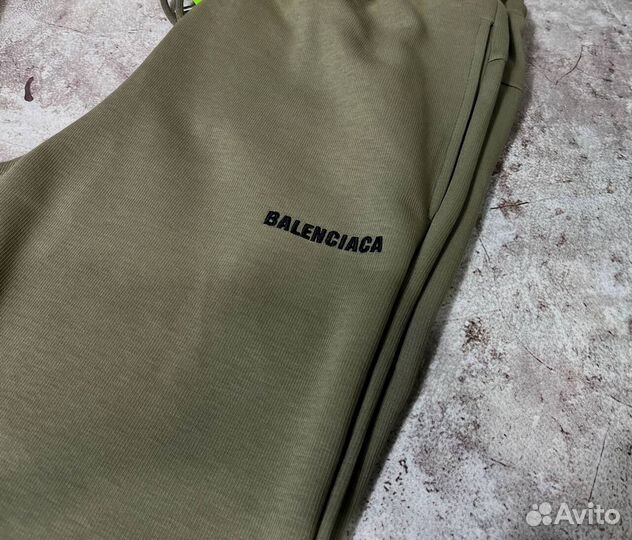 Спортивные костюмы Balenciaga