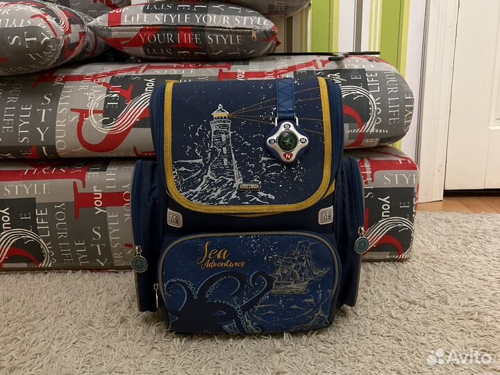 Школьный портфель