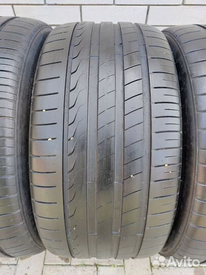 Tristar SportPower 2 245/40 R20 и 275/35 R20 102Y