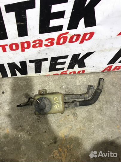 Бачок тормозной жидкости Toyota Opa