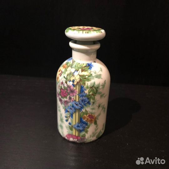 Фарфоровый сосуд,Франция