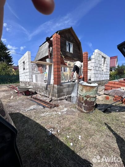 Бригада строителей