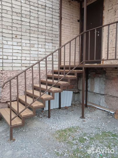 Лестница из металла