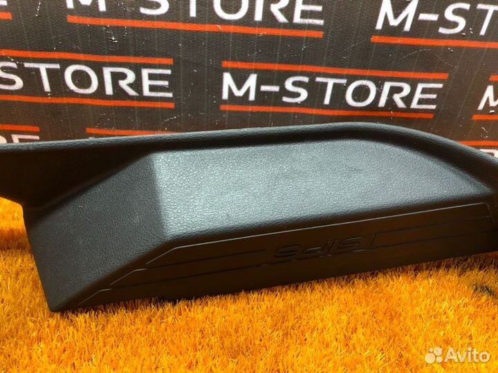 Накладка на порог салона задняя правая Volvo Xc90