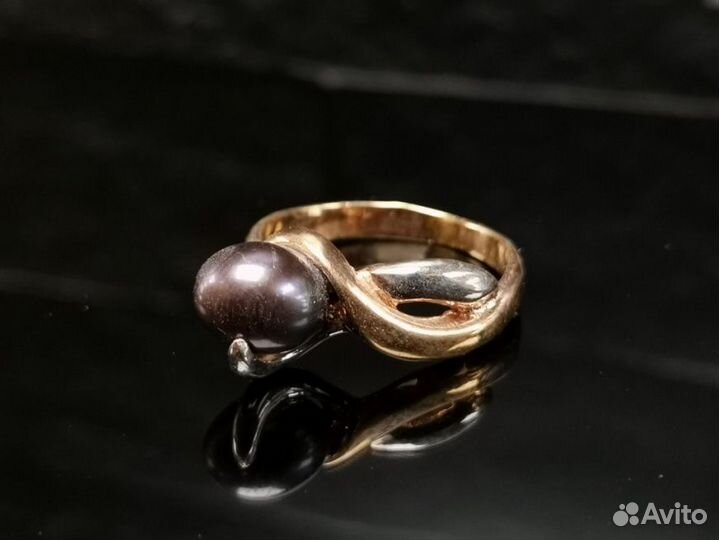 Золотое кольцо 585 пробы, массой 3,20 грамма. (Р16