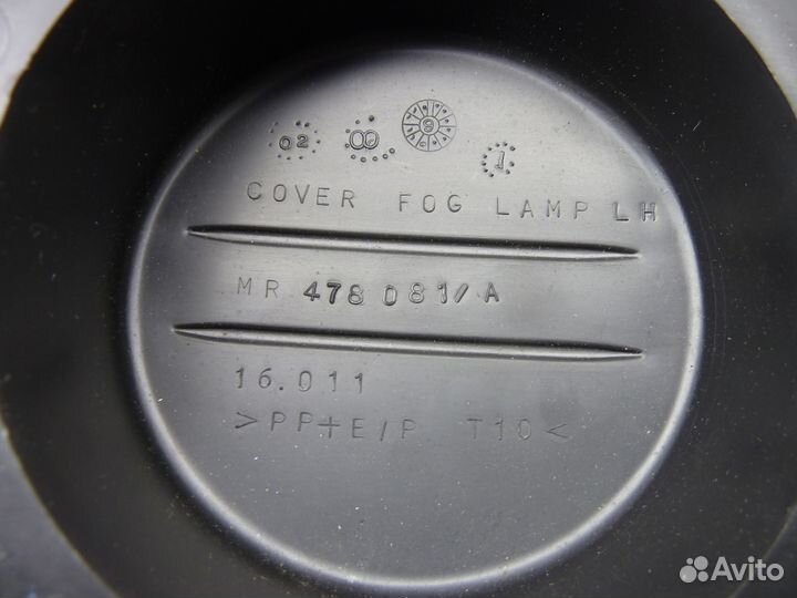 Mitsubishi Pajero Pinin Заглушка бампера левая