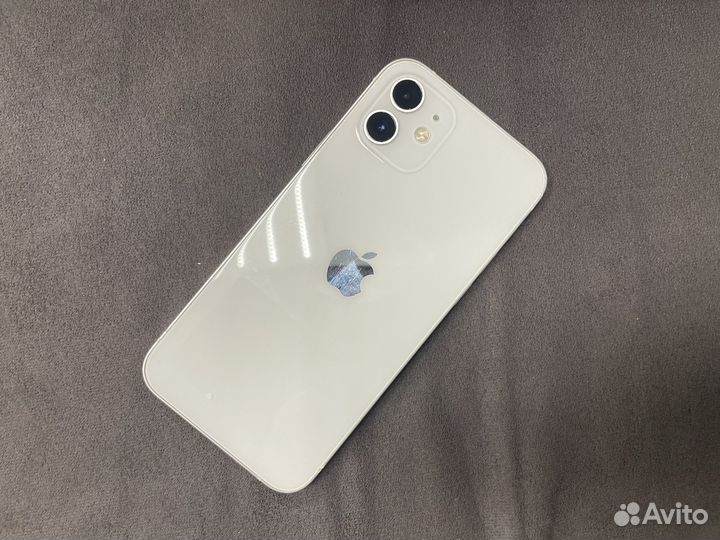 iPhone 12, 64 ГБ