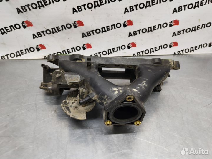 Впускной коллектор Peugeot 406 1997 г.в