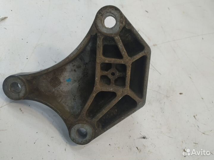 Ford fusion Кронштейн опоры кпп