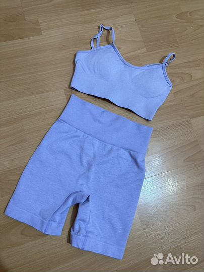 Костюм для йоги и фитнеса