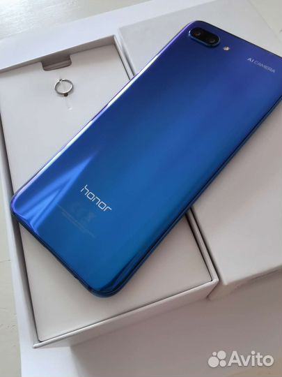 HONOR 10, 4/64 ГБ