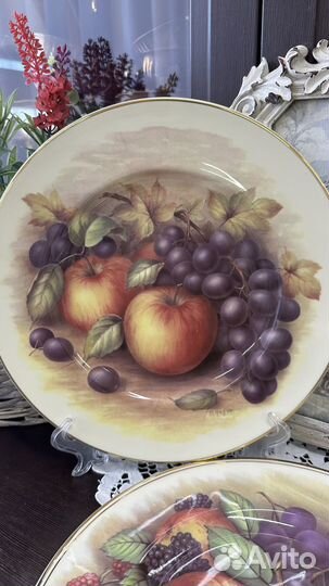 Декоративные тарелки с фруктами. Англия