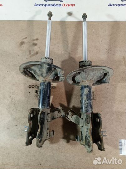 Амортизатор подвески Nissan Teana