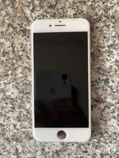 Дисплей на iPhone 8