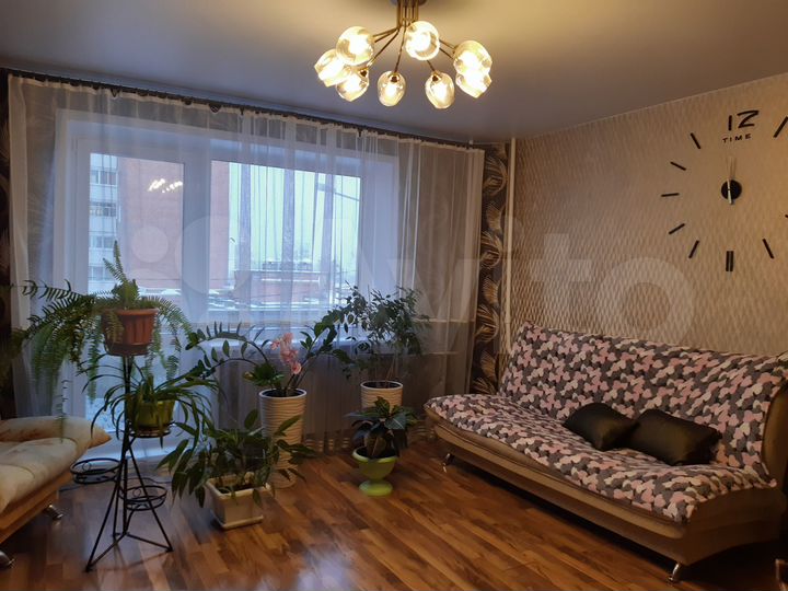 2-к. квартира, 54 м², 3/9 эт.